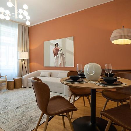 Bright 3-Room Apartment With A King-Size Bed Bécs Kültér fotó