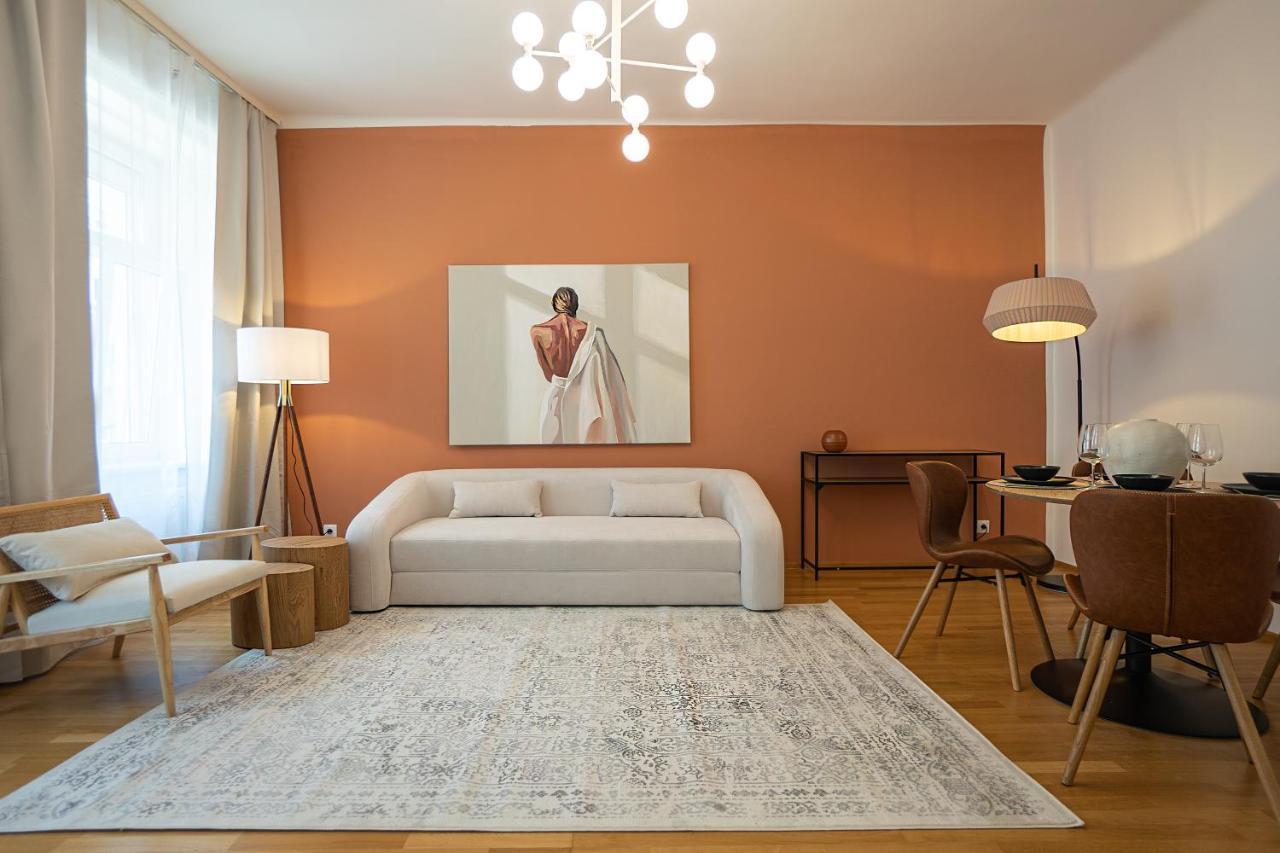 Bright 3-Room Apartment With A King-Size Bed Bécs Kültér fotó
