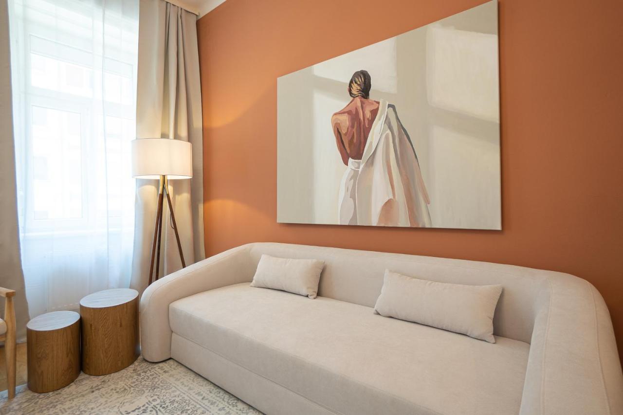 Bright 3-Room Apartment With A King-Size Bed Bécs Kültér fotó