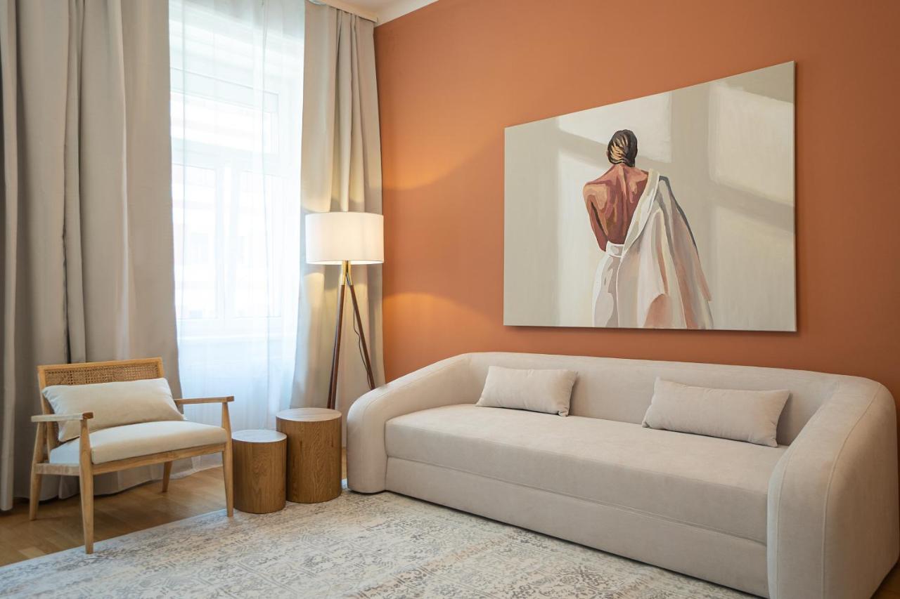 Bright 3-Room Apartment With A King-Size Bed Bécs Kültér fotó